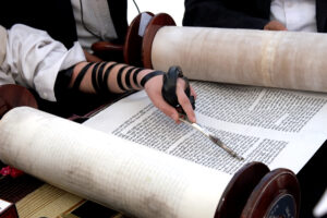 כתיבת ספר תורה